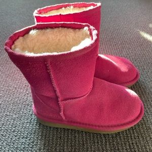 Pink Uggs NWOT. BACK TO SCHOOL